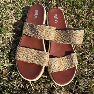MIA Women's Woven Tan Sandals